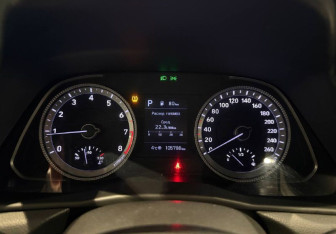 Подержанный автомобиль Hyundai Sonata 2020 года (15 фото)