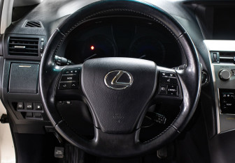 Подержанный автомобиль Lexus RX 2012 года (17 фото)