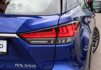 Подержанный автомобиль Lexus RX 2019 года (26 фото)
