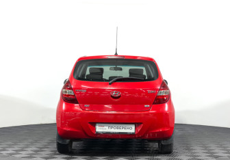 Подержанный автомобиль Hyundai i20 2009 года (6 фото)