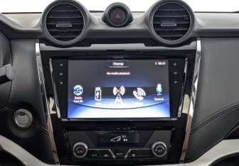 Новый DongFeng DF6 2024 (11 фото)