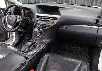 Подержанный автомобиль Lexus RX 2013 года (11 фото)