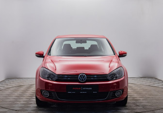 Подержанный автомобиль Volkswagen Golf Hatchback 2012 года (8 фото)