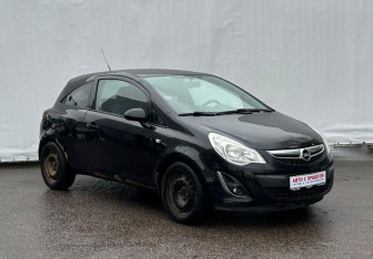 Подержанный автомобиль Opel Corsa 2011 года (3 фото)