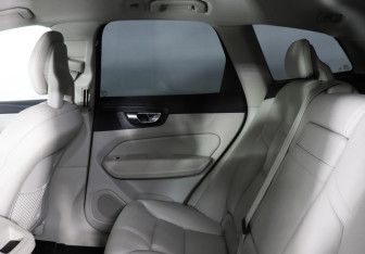 Подержанный автомобиль Volvo XC60 2018 года (12 фото)