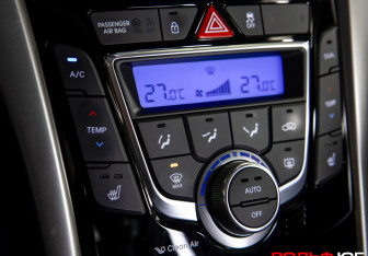 Подержанный автомобиль Hyundai i30 Hatchback 2012 года (24 фото)