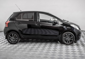 Подержанный автомобиль Toyota Yaris Hatchback 2008 года (4 фото)