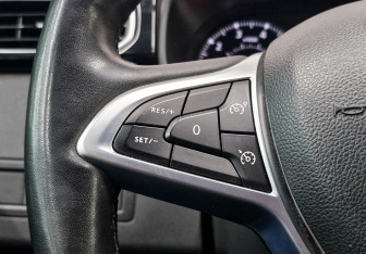 Подержанный автомобиль Renault Arkana 2019 года (26 фото)