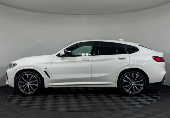 Подержанный автомобиль BMW X4 2019 года (5 фото)
