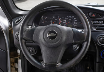 Подержанный автомобиль Chevrolet Niva 2013 года (17 фото)