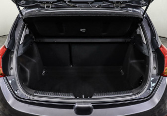 Подержанный автомобиль Kia Ceed Hatchback 2014 года (17 фото)