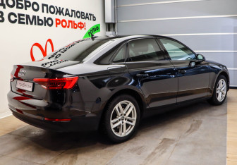 Подержанный автомобиль Audi A4 Sedan 2017 года (4 фото)