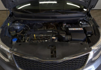 Подержанный автомобиль Kia Rio Sedan 2016 года (9 фото)