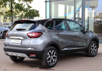 Подержанный автомобиль Renault Kaptur 2016 года (4 фото)