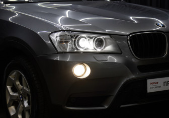 Подержанный автомобиль BMW X3 2013 года (24 фото)