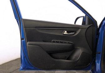 Подержанный автомобиль Kia Rio Hatchback 2019 года (19 фото)