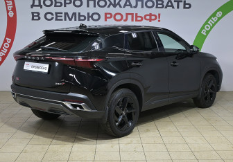 Подержанный автомобиль Omoda C5 2023 года (4 фото)