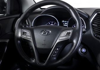 Подержанный автомобиль Hyundai Santa Fe 2016 года (14 фото)