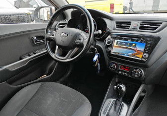 Подержанный автомобиль Kia Rio Sedan 2014 года (10 фото)