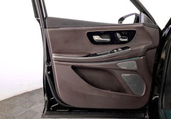 Подержанный автомобиль Exeed VX 2023 года (19 фото)