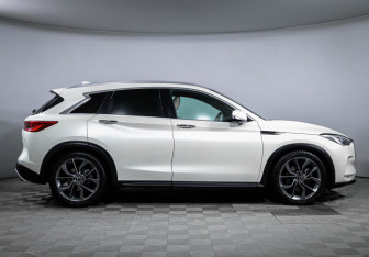 Подержанный автомобиль Infiniti QX50 2018 года (4 фото)