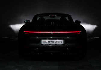 Подержанный автомобиль Porsche 911 Convertible 2021 года (18 фото)