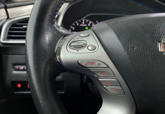 Подержанный автомобиль Nissan Murano Suv 2018 года (15 фото)