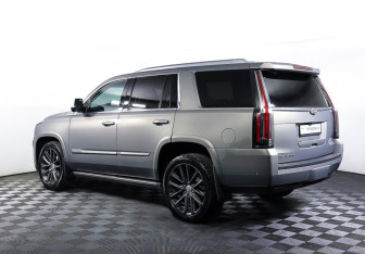 Подержанный автомобиль Cadillac Escalade Suv 2019 года (7 фото)