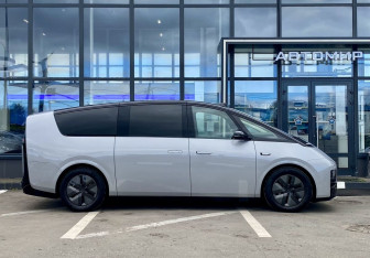 Подержанный автомобиль LiXiang Mega 2024 года (4 фото)