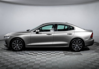 Подержанный автомобиль Volvo S60 2019 года (8 фото)