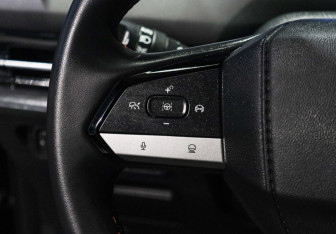 Подержанный автомобиль Changan UNI-S 2024 года (24 фото)