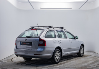 Подержанный автомобиль Skoda Octavia Wagon 2012 года (5 фото)