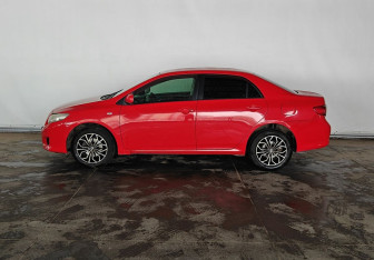 Подержанный автомобиль Toyota Corolla Sedan 2008 года (7 фото)