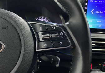 Подержанный автомобиль Kia Seltos 2021 года (13 фото)