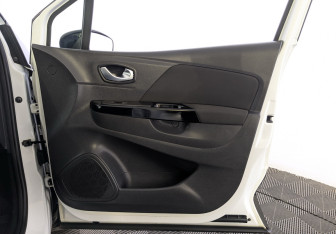 Подержанный автомобиль Renault Kaptur 2021 года (24 фото)