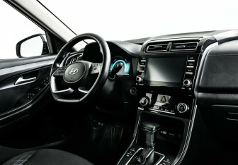 Подержанный автомобиль Hyundai Creta 2021 года (8 фото)