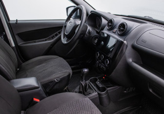 Подержанный автомобиль LADA (ВАЗ) Granta Liftback 2015 года (9 фото)