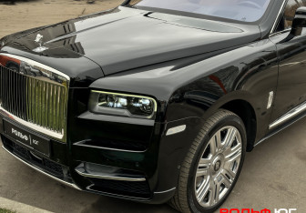 Подержанный автомобиль Rolls-Royce Cullinan 2019 года (39 фото)