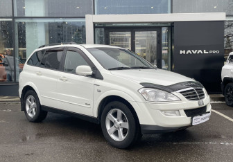 Подержанный автомобиль SsangYong Kyron 2012 года (3 фото)