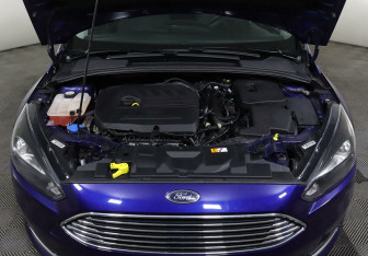 Подержанный автомобиль Ford Focus Sedan 2016 года (8 фото)