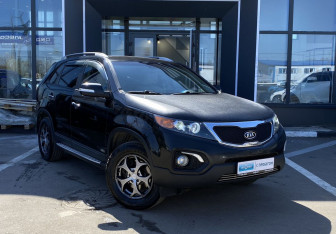 Подержанный автомобиль Kia Sorento 2012 года (3 фото)