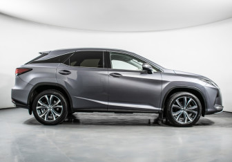 Подержанный автомобиль Lexus RX 2020 года (4 фото)