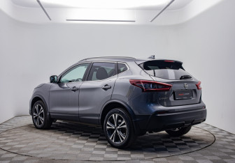 Подержанный автомобиль Nissan Qashqai 2021 года (7 фото)