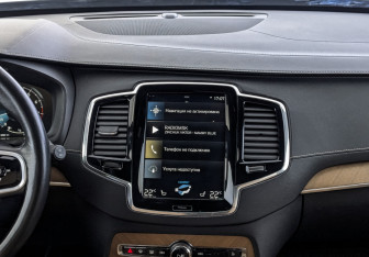 Подержанный автомобиль Volvo XC90 2018 года (17 фото)