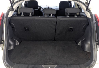 Подержанный автомобиль Nissan Juke 2014 года (10 фото)