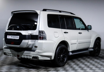 Подержанный автомобиль Mitsubishi Pajero 2019 года (5 фото)