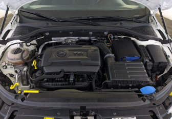 Подержанный автомобиль Skoda Octavia Liftback 2016 года (9 фото)