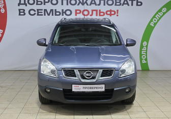 Подержанный автомобиль Nissan Qashqai+2 2009 года (2 фото)