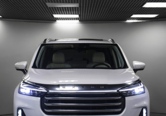 Подержанный автомобиль Exeed VX 2023 года (27 фото)