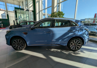 Новый Hongqi HS5 2024 (3 фото)